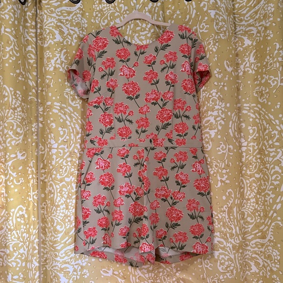 Banana Republic floral romper - Picture 1 of 4
